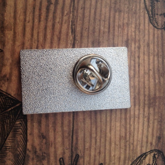 🦇 48HR SALE "The Devil" Tarot Card Enamel Pin - Picture 5 of 7